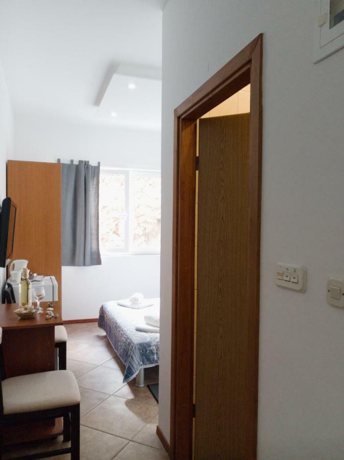 Kiara Room - Self Check In Mokošica Eksteriør billede